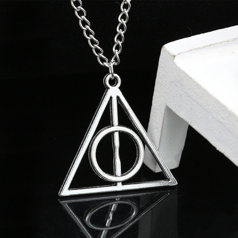 Luna Triangle Necklace - Luna Daze