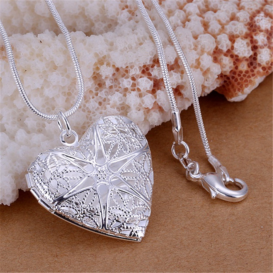 Silver Heart Locket NecklaceJewelryLuna Daze